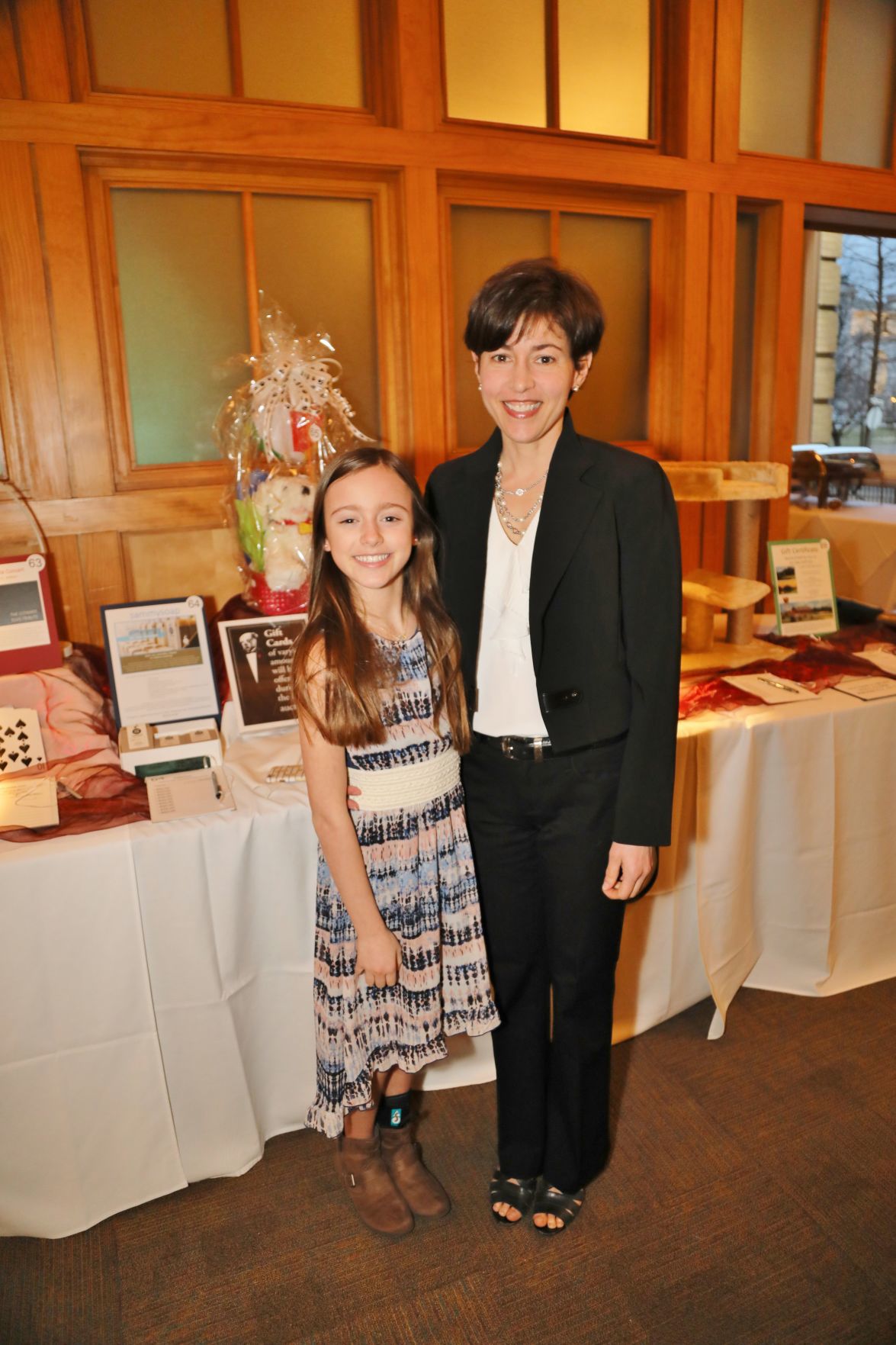 Natasha Wells, Amy Dubman
